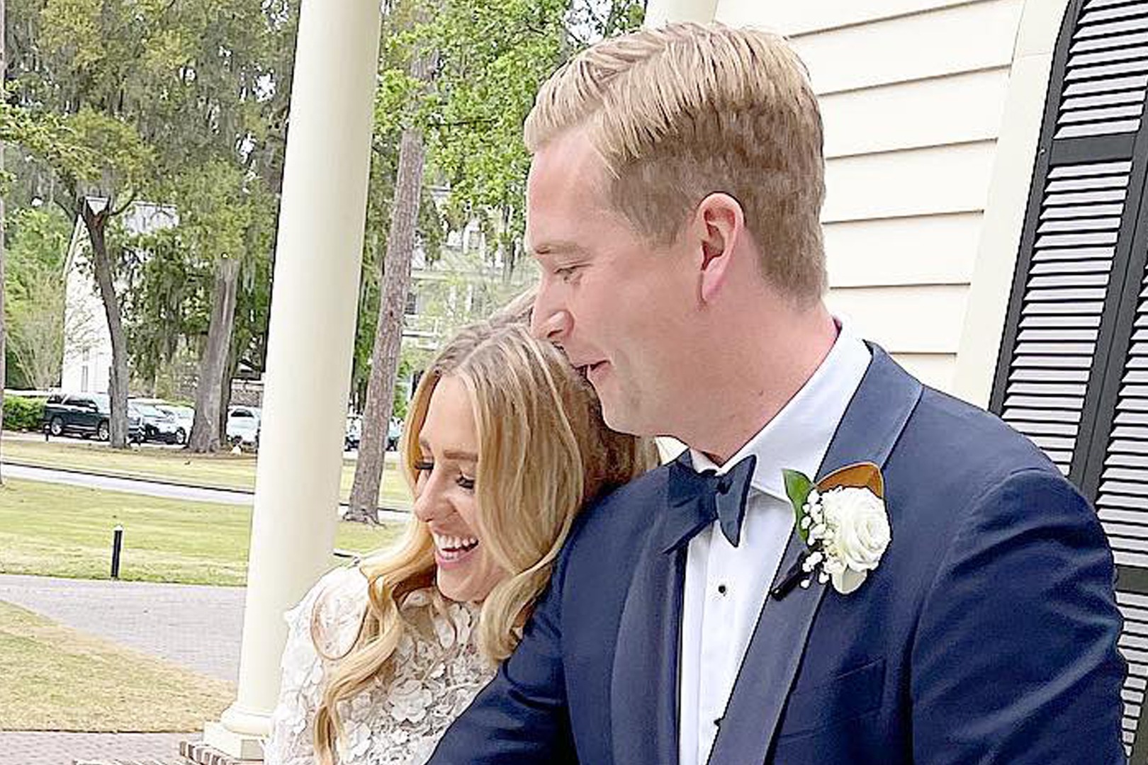 HT6. Inside Fox News’ Secret Wedding: Hillary Vaughn and Peter Doocy’s Intimate Ceremony and the Joy of Welcoming Baby Bridget