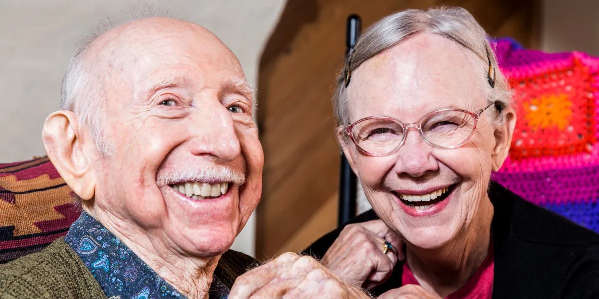 HT6. JOKE OF THE DAY: 7 Jokes about Grandmas and Grandpas Prenesa Naidoo