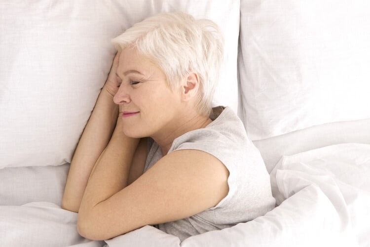 HT6. Sleeping on your left side can bring incredible health benefits s2