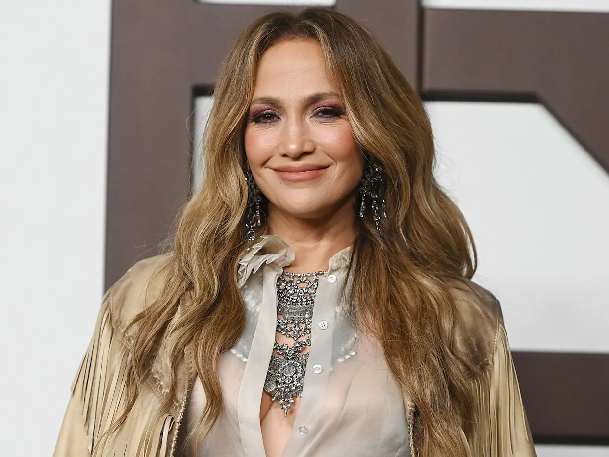 HT6. Jennifer Lopez Seen With Former Co-Star: A Friendly Reunion Amid a Busy Year