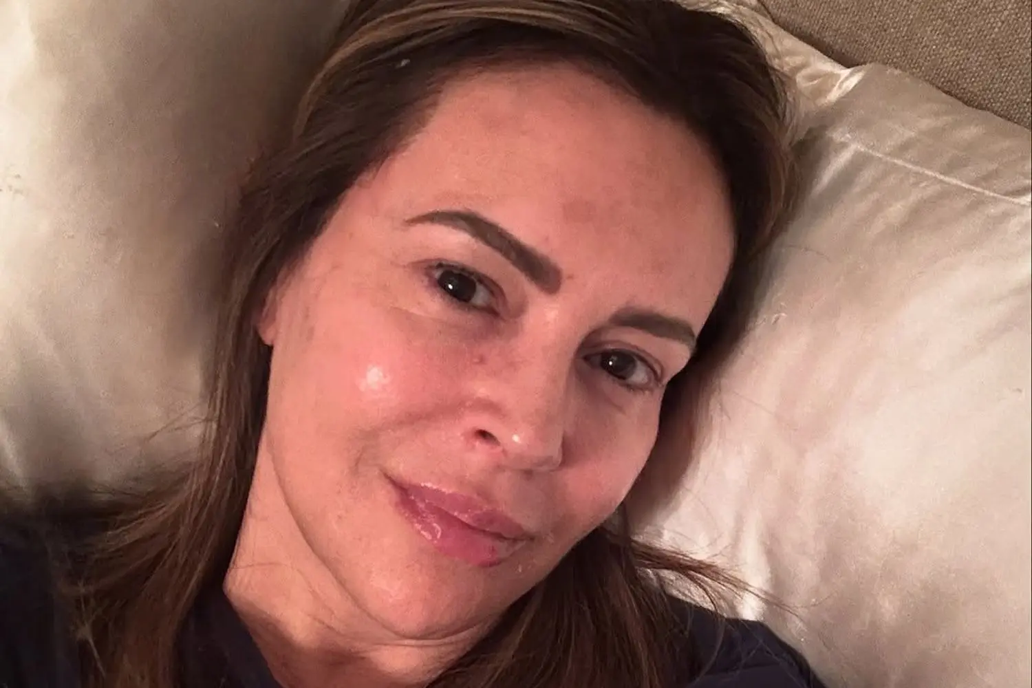 HT6. Alyssa Milano, 52 , Shows 0ff More Than She Wanted To