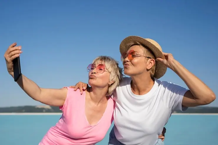 HT6. AM I WRONG FOR BEING UPSET THAT MY 71-YEAR-OLD MOM SPENT HER MONEY ON TRAVELING INSTEAD OF HELPING ME WITH MY BILLS?