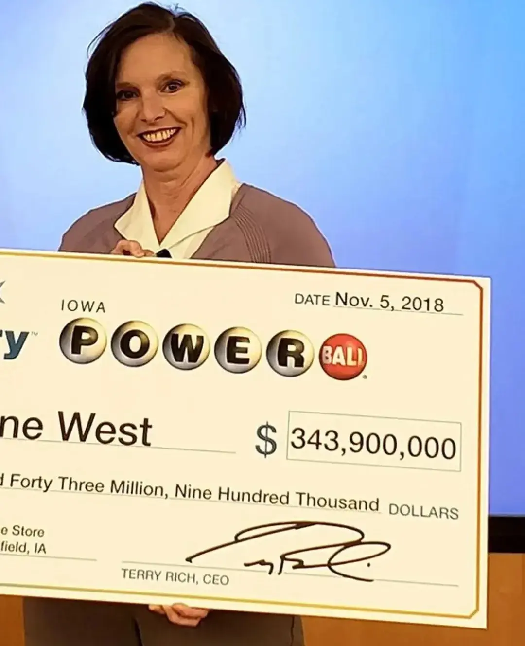 HT6. Woman Wins $350 Million Powerball and Decides to Share Her Wealth with U.S. Veterans