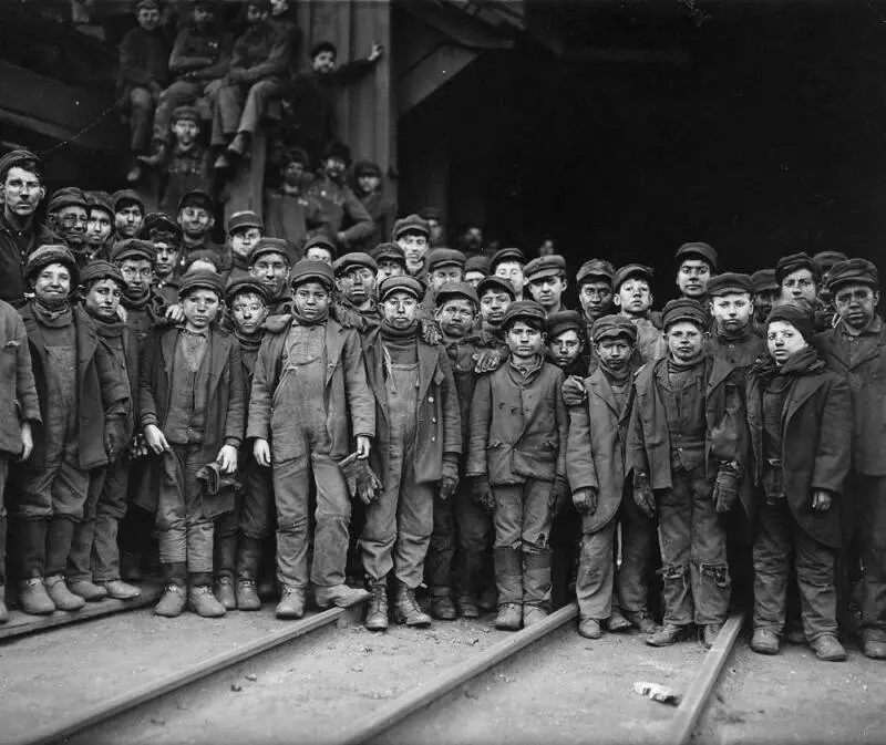 AC. U.S. Child Labor Laws: The Haunting Photographs That Led to Change
