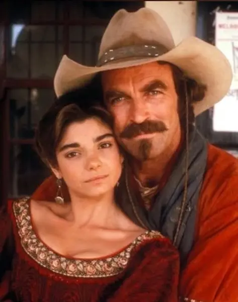 HT6. What happened to Laura San Giacomo? This is her today